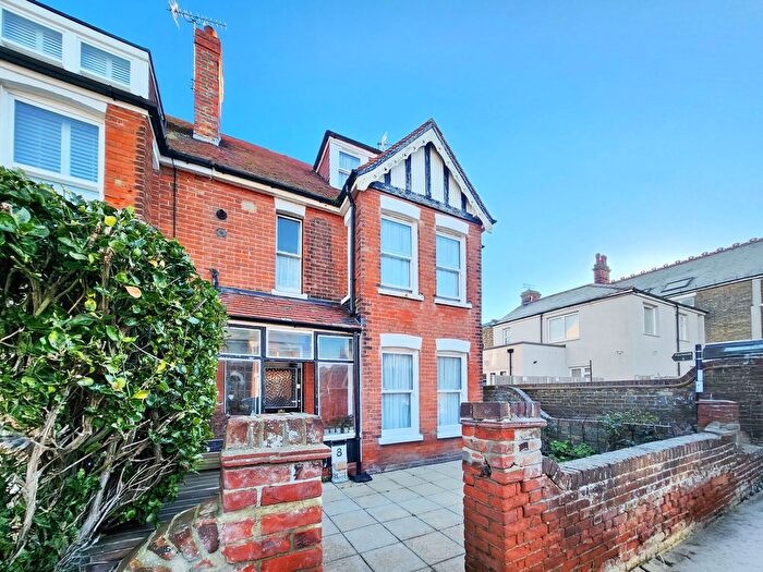 6 Bedroom End Terrace House For Sale In Westcliff Road, Margate, CT9