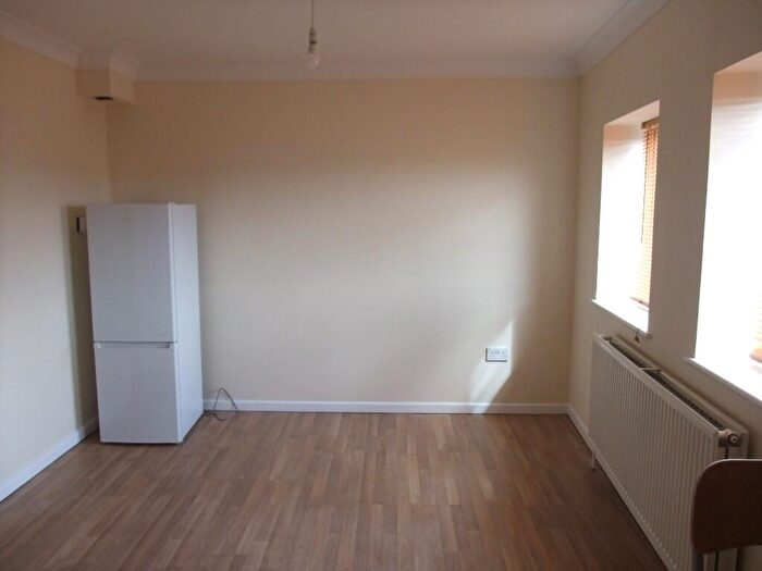 1 Bedroom Flat To Rent In Cardigan Road, Bournemouth, Dorset, BH9