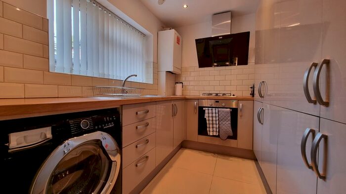 3 Bedroom Terraced House To Rent In Parkfield Street, Rusholme, Manchester, M14