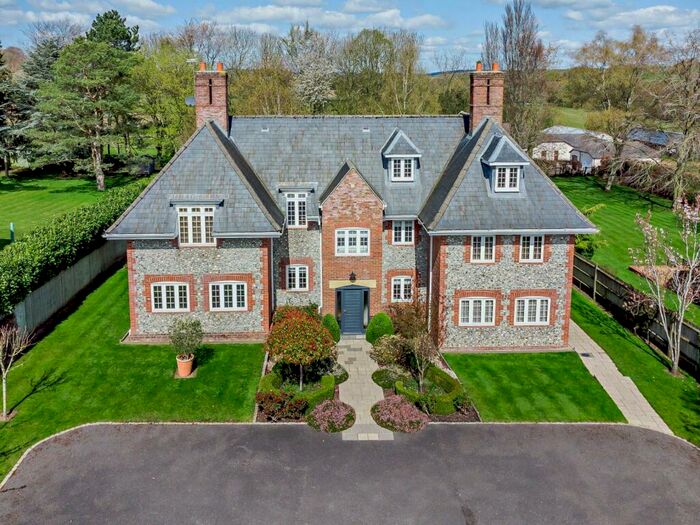 6 Bedroom Detached House For Sale In Folly Road, Lambourn, Hungerford, Berkshire, RG17
