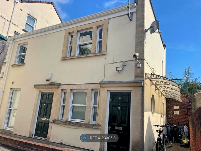 1 Bedroom Flat To Rent In Lower Ashley Road, St. Agnes, Bristol, BS2
