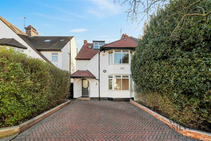 6 Bedroom Semi-Detached House To Rent In Corringham Road, Hampstead Garden Suburb, London, NW11
