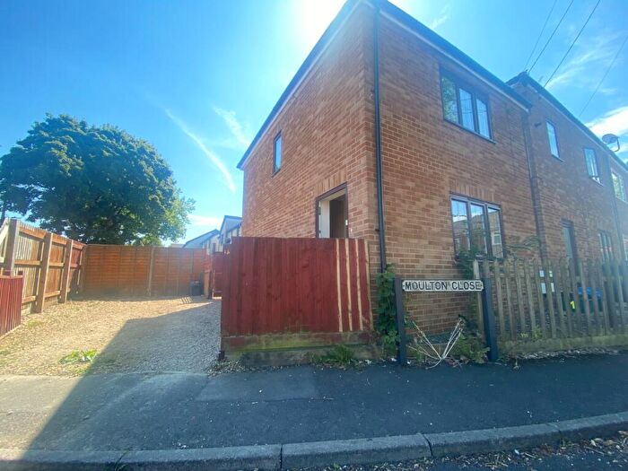 2 Bedroom End Of Terrace House To Rent In Moulton Close, Shepton Mallet, BA4