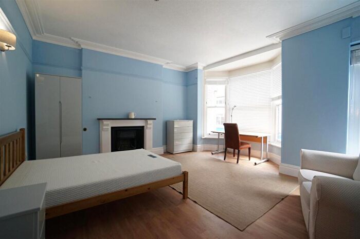 2 Bedroom Apartment To Rent In High Street, Apartment, Bangor, LL57