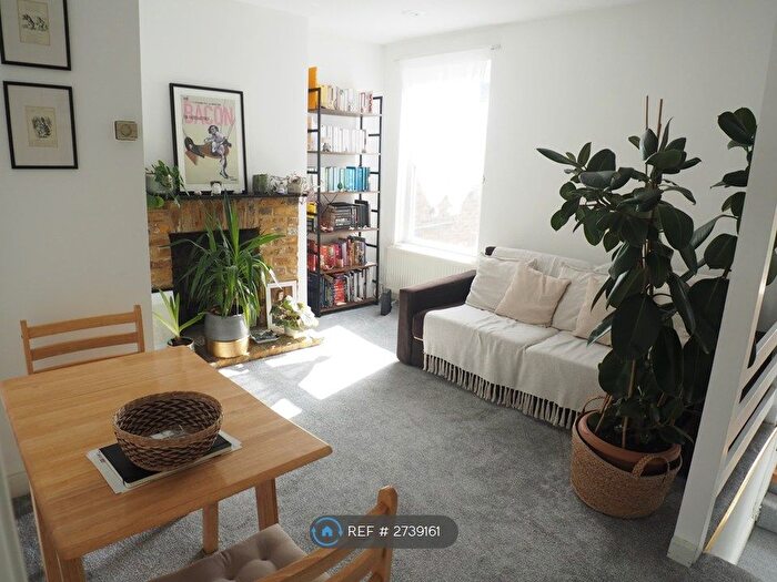 1 Bedroom Flat To Rent In North Street, London, SW4