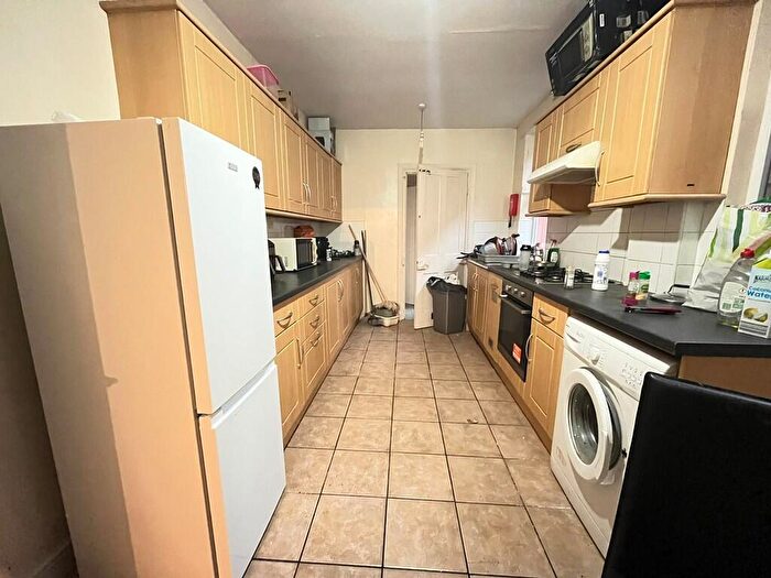 4 Bedroom Terraced House To Rent In Harrow Road, Leicester, LE3