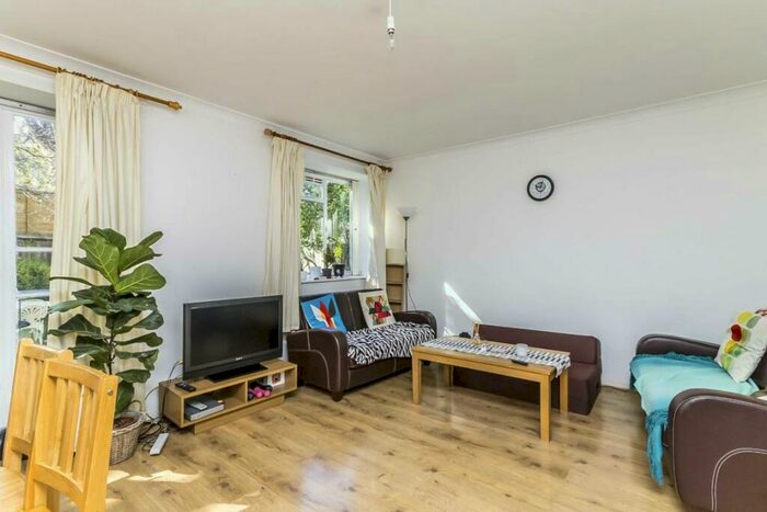 2 Bedroom Flat To Rent In Sudbrooke Road, Clapham South, SW12