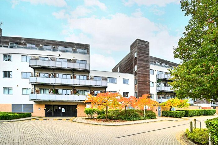 2 Bedroom Flat To Rent In Coral House, Acton, London, NW10