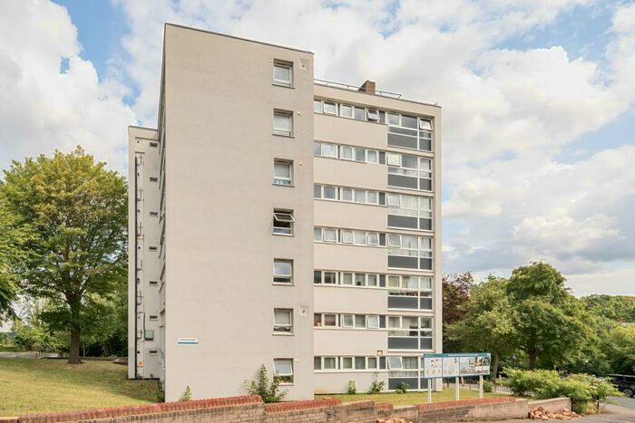 2 Bedroom Flat To Rent In Woodland Road London, SE19