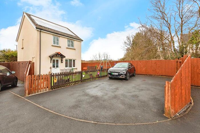 3 Bedroom Detached House For Sale In Clos Gwili, Cwmgwili, Llanelli, SA14