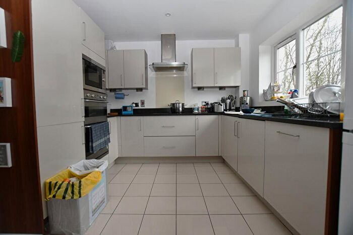 2 Bedroom Apartment To Rent In Russell Hill, Purley, CR8