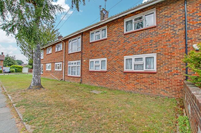 2 Bedroom Maisonette To Rent In Ashdown Drive, Crawley, RH10
