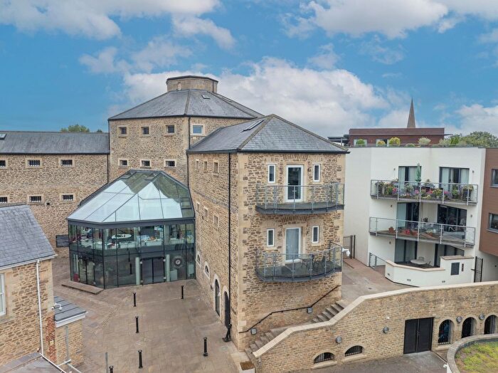 2 Bedroom Terraced House To Rent In The Old Gaol, Abingdon, OX14