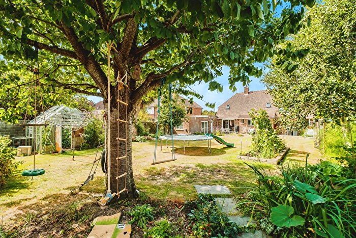5 Bedroom Detached House For Sale In Goring Street, Worthing, BN12