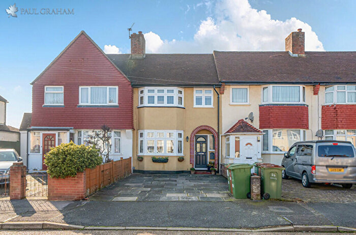 3 Bedroom Terraced House For Sale In Bramblewood Close, Carshalton, SM5