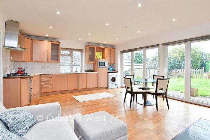 4 Bedroom Chalet For Sale In Falmer Road, Woodingdean, Brighton, East Sussex, BN2