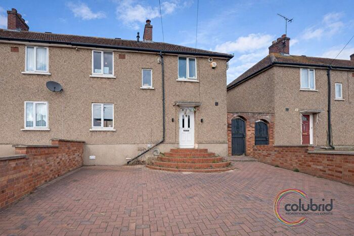 3 Bedroom Semi-Detached House For Sale In St. Clements Avenue, Grays, RM20