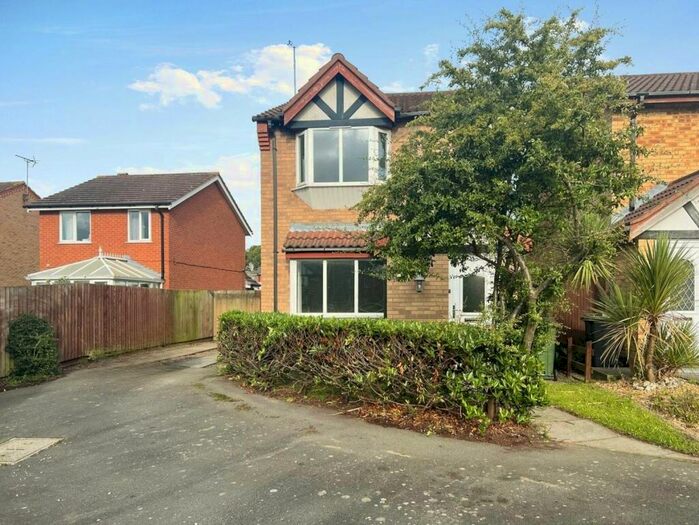 3 Bedroom Detached House To Rent In Honeysuckle Close, Coalville, Leicestershire, LE67