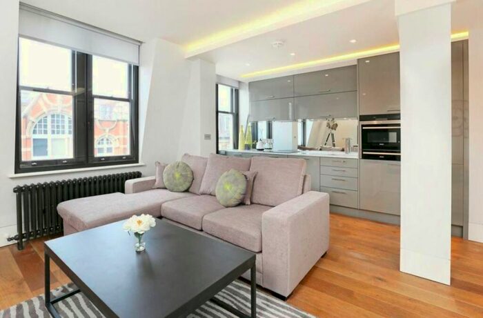 2 Bedroom Flat To Rent In Wardour Street, London, W1F