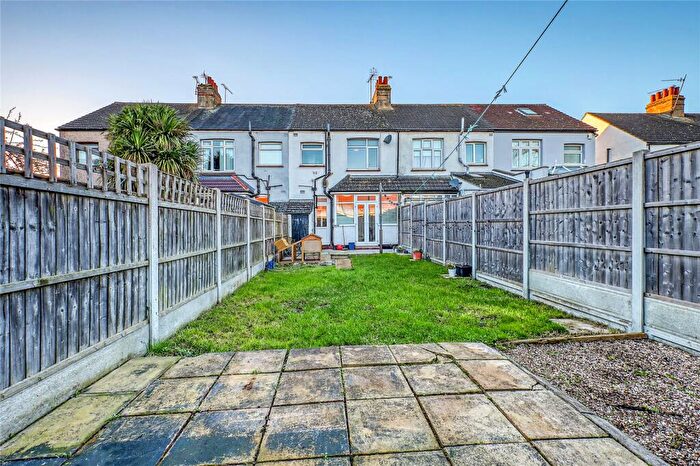 3 Bedroom Terraced House For Sale In Hamstel Road, Southend-on-Sea, Essex, SS2