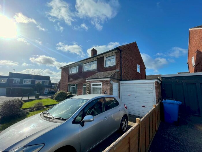 3 Bedroom Semi-Detached House To Rent In Staines Close, Mickleover, DE3