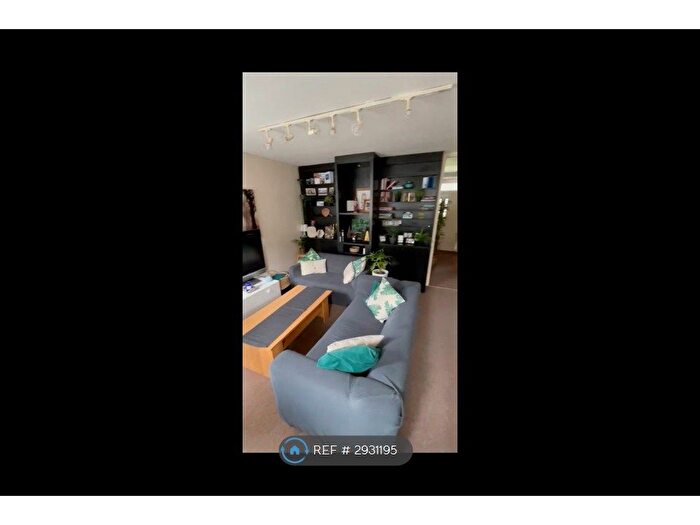 1 Bedroom Flat To Rent In Roman Road, London, E2