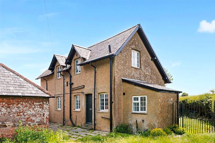 4 Bedroom Detached House To Rent In Bishop's Cannings, Devizes, SN10