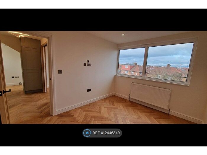 2 Bedroom Flat To Rent In Cheviot Gardens, London, NW2