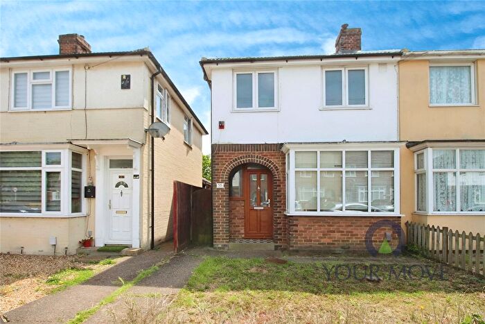 3 Bedroom Detached House To Rent In Oak Road, Bedford, Bedfordshire, MK42