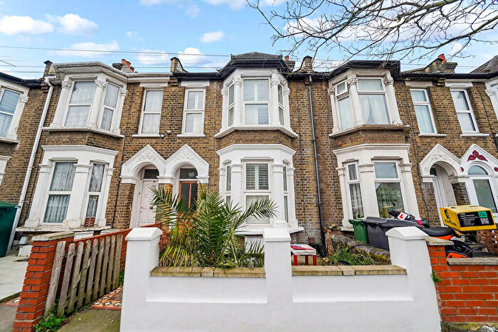 3 Bedroom Terraced House For Sale In Windsor Road, London, E10