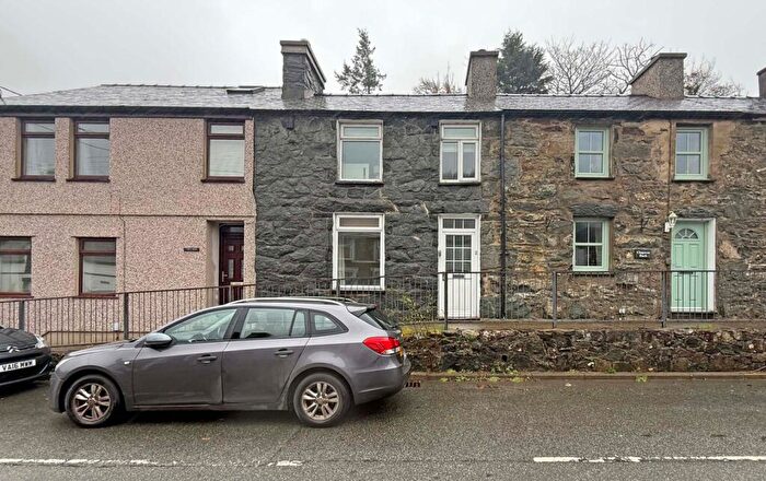 3 Bedroom Terraced House For Sale In Tan Y Graig, Rhyd Ddu, Caernarfon, Gwynedd, LL54