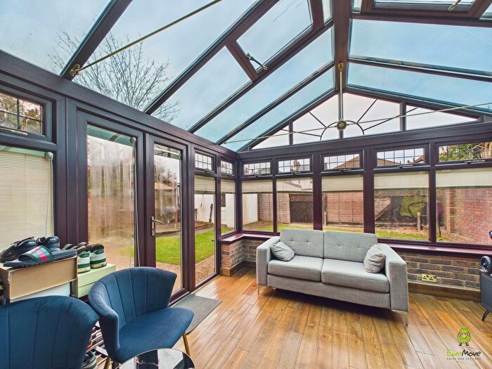 3 Bedroom Detached House For Sale In East Street, Bexleyheath, Kent, DA7