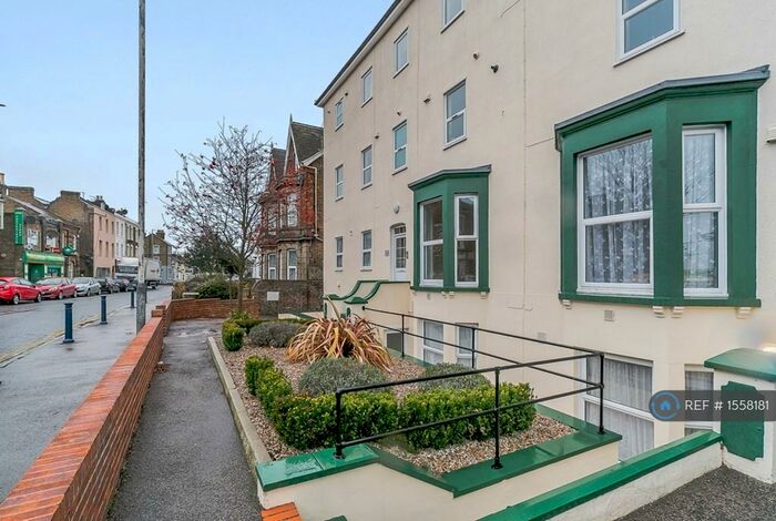 1 Bedroom Flat To Rent In Grange Road, Ramsgate, CT11