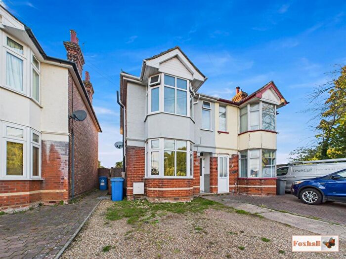 3 Bedroom Semi-Detached House For Sale In Heath Lane, Ipswich, IP4