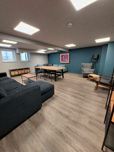 Studio To Rent In St Mary`s Square, City Centre, Swansea, SA1