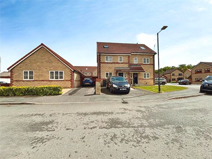 3 Bedroom Semi-Detached House For Sale In Galway Mews, Harworth, Doncaster, Nottinghamshire, DN11