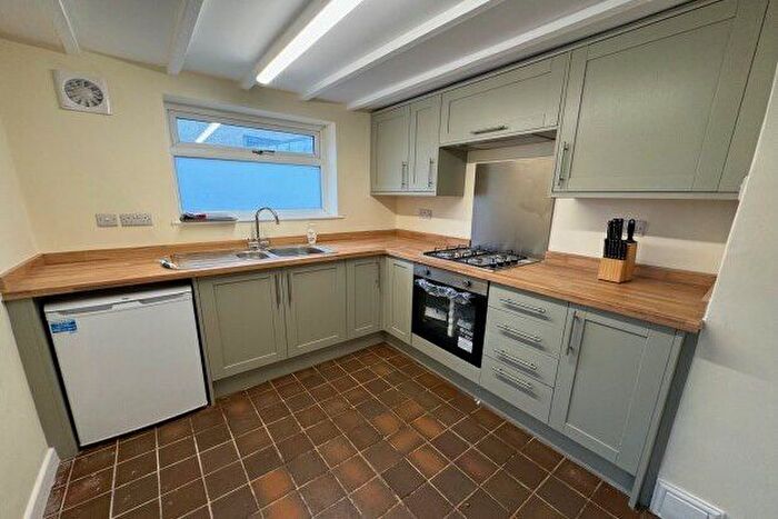 2 Bedroom Flat To Rent In Bloomfield Road, Bristol, BS4