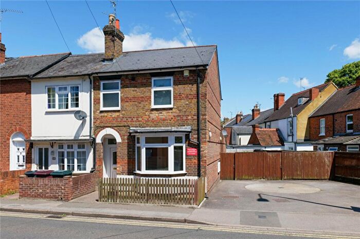 2 Bedroom Apartment To Rent In Gosbrook Road, Caversham, Berkshire, RG4