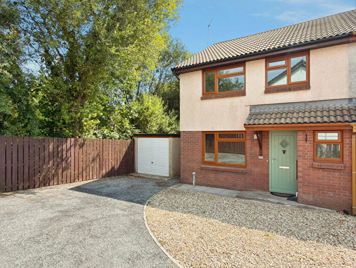 3 Bedroom Semi Detached House For Sale In Clos Derwen, Llansamlet, Swansea, SA7