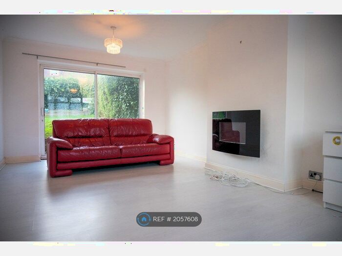 3 Bedroom Semi-Detached House To Rent In Torbay Crescent, Nottingham, NG5