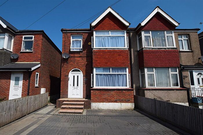 3 Bedroom Semi-Detached House To Rent In Bexhill Road, St. Leonards-On-Sea, TN38