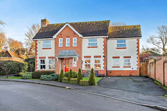 4 Bedroom Detached House For Sale In Swan Gardens, Tetsworth, Thame, OX9