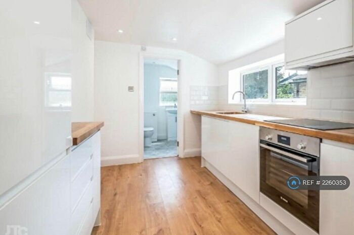 1 Bedroom Flat To Rent In Peckham, London, SE15