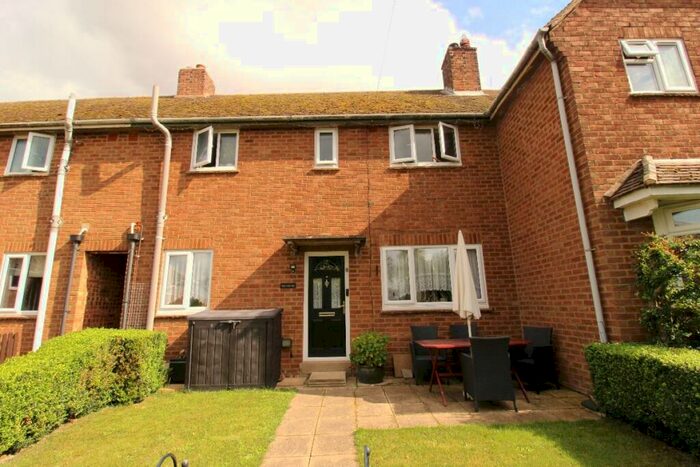 3 Bedroom Terraced House For Sale In The Close, Ravenstone, MK46