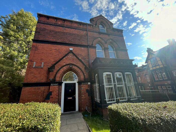 12 Bedroom Detached House To Rent In Grosvenor Road, Leeds, West Yorkshire, LS6