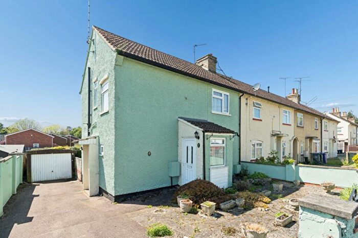 3 Bedroom End Of Terrace House For Sale In Waltham Road, Hitchin, SG4