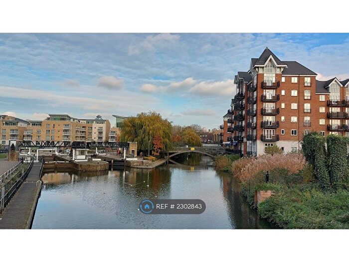 2 Bedroom Flat To Rent In Brentford Lock, Brentford, TW8