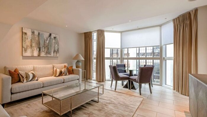 2 Bedroom Flat To Rent In Young Street, London, W8