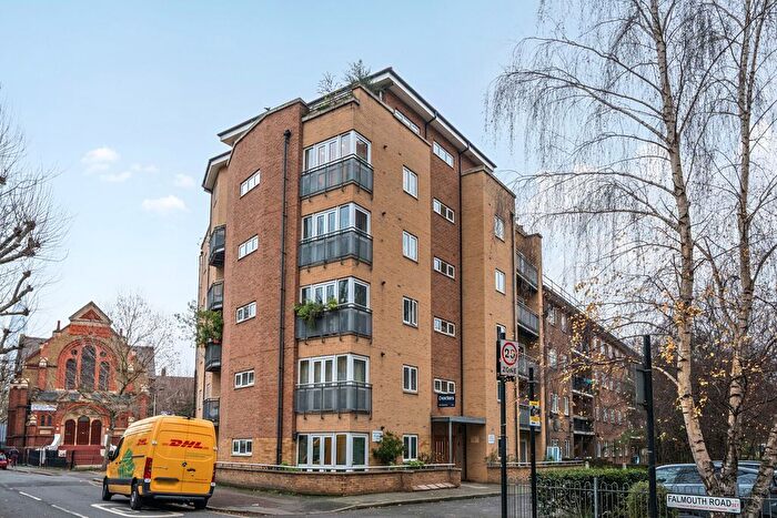 2 Bedroom Flat For Sale In New Kent Road, London, SE1