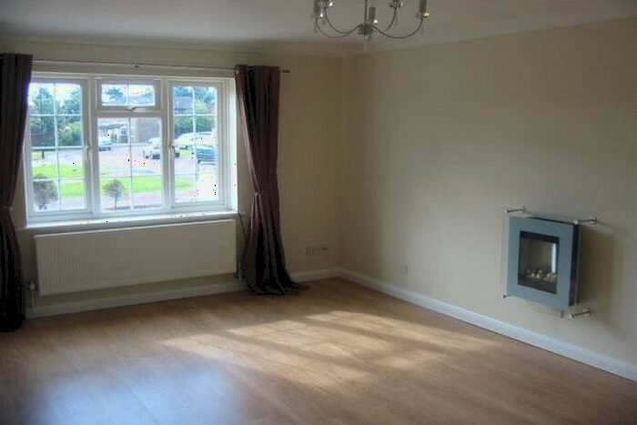 2 Bedroom Bungalow To Rent In Ayton, Washington, NE38